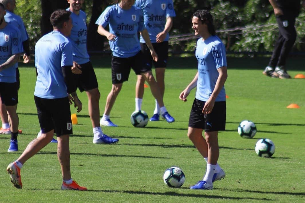 エディンソン・カバーニさんのインスタグラム写真 - (エディンソン・カバーニInstagram)「Entrenamiento a la mañana en Belo Horizonte #CopaAmérica 💪🇺🇾 Entrainement du matin a Belo Horizonte #CopaAmérica 💪🇺🇾 Allenamento mattutino in Belo Horizonte #CopaAmérica 💪🇺🇾 Morning training in Belo Horizonte #CopaAmérica 💪🇺🇾」6月16日 2時59分 - cavaniofficial21