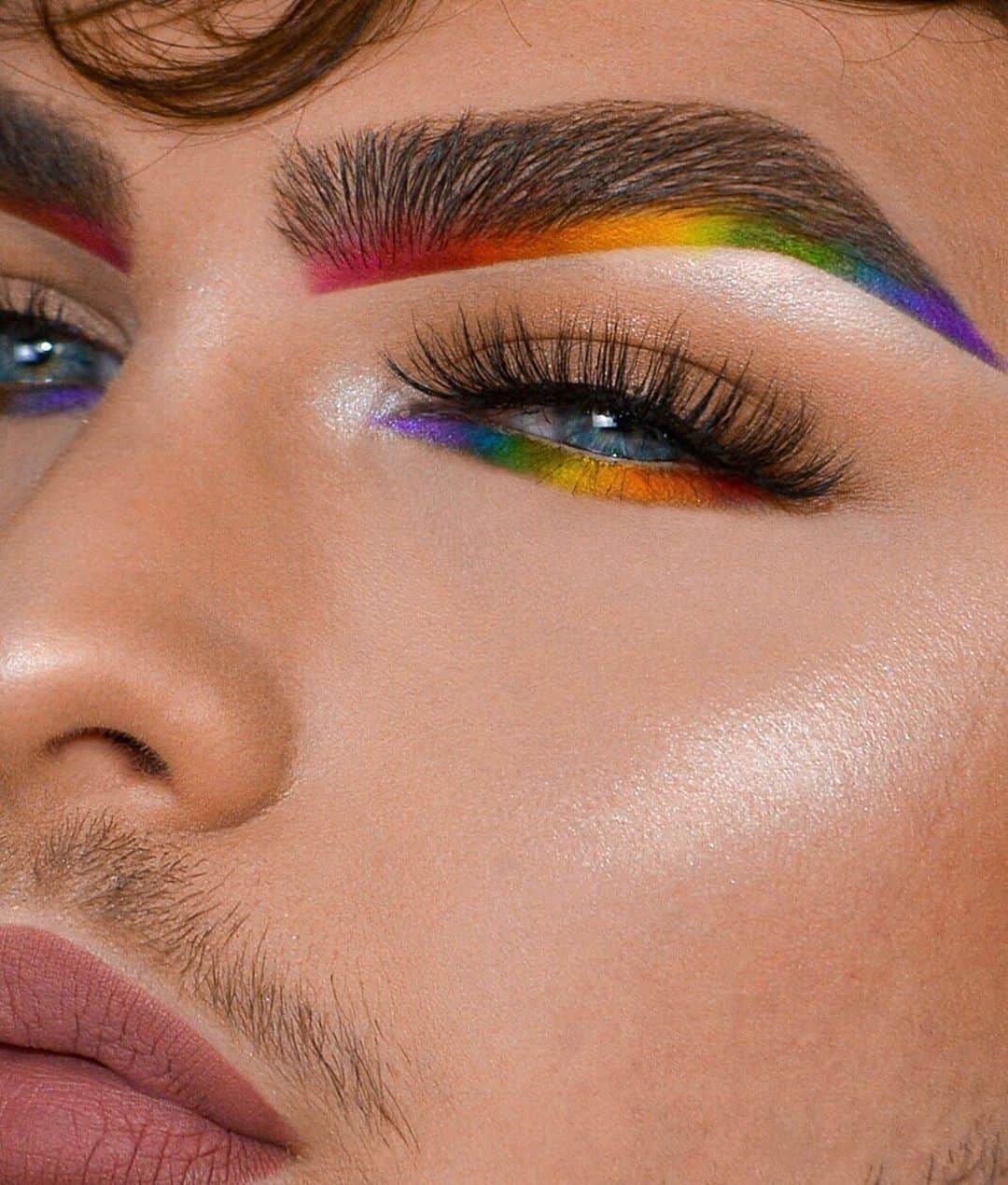 NYX Cosmeticsさんのインスタグラム写真 - (NYX CosmeticsInstagram)「Which look are YOU rocking for #pride month?! 🏳️‍🌈 Rainbow brows 🤨? Or Glitter liner ✔? @its_makeupbygennaro rocks BOTH using our Vivid Brights Liners in Vivid Purple, Vivid Fire, Vivid Halo & Vivid Sapphire 🌈✨ || #nyxcosmetics #nyxprofessionalmakeup #proudartistryforall #crueltyfreebeauty」6月16日 2時59分 - nyxcosmetics