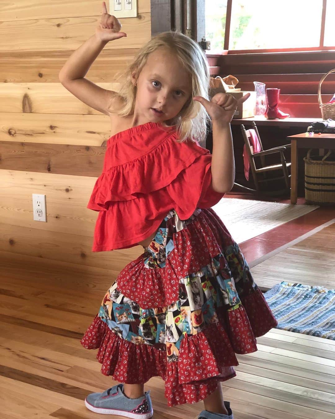 レイラニ・ビショップのインスタグラム：「She makes me happy .. #neice #fashionista #shaka #allher」