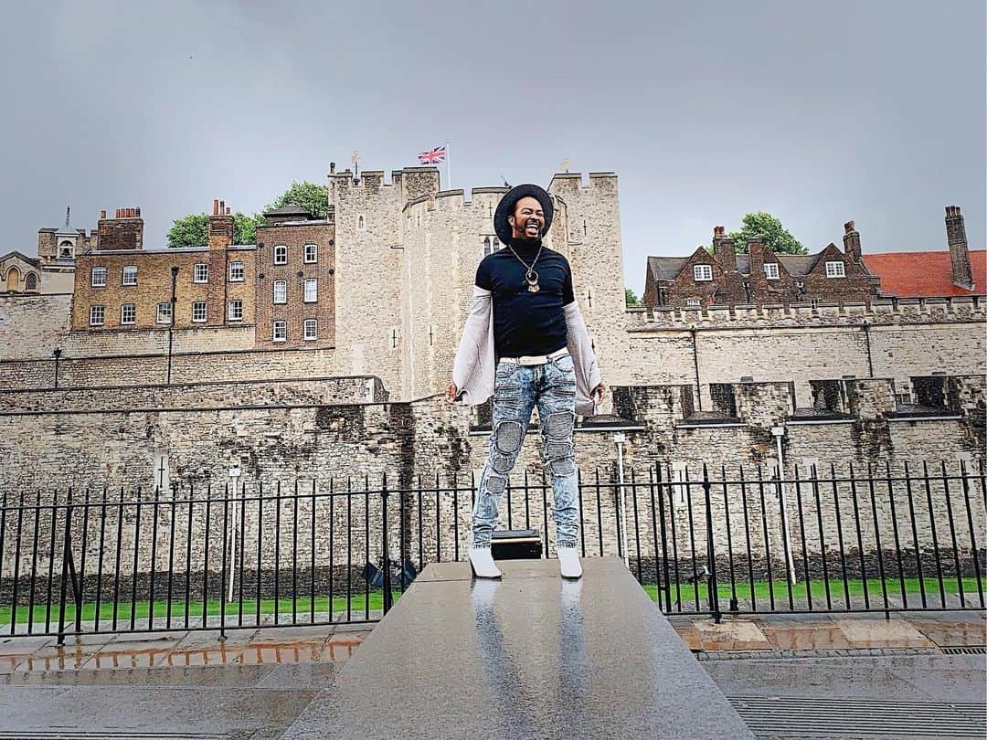 Codyのインスタグラム：「Loving London」