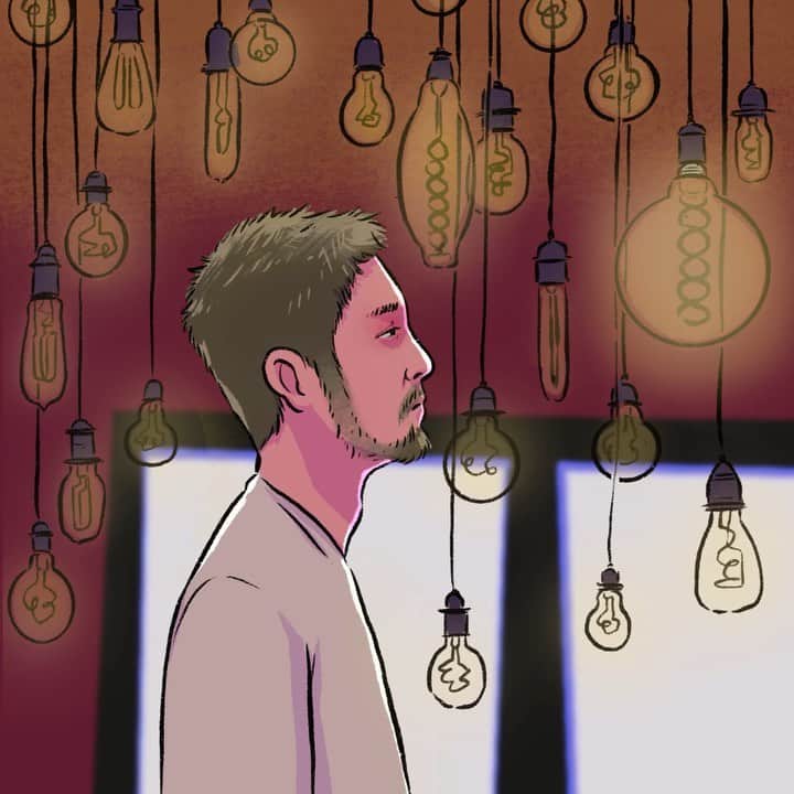 スティーブ・アエンのインスタグラム：「Turn all the lights out, we shine brighter in the dark.💡」