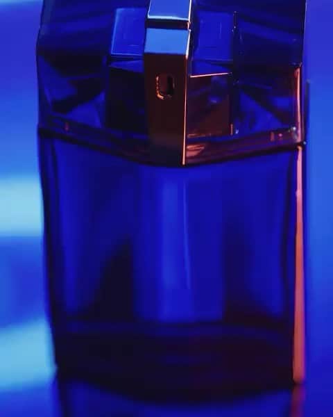 のインスタグラム：「Begin this new magnetic adventure with Alien Man Eau de Toilette」