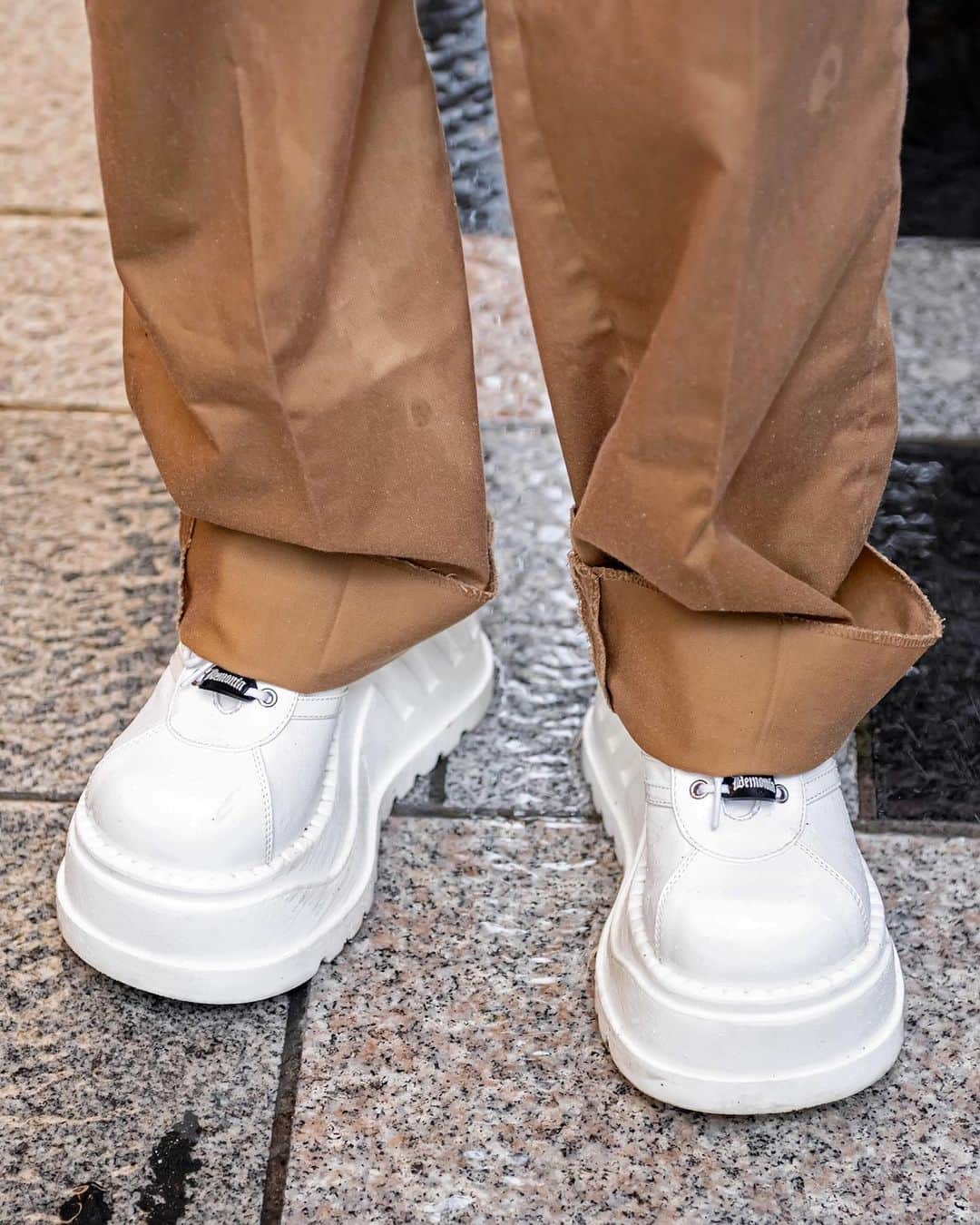 Harajuku Japanさんのインスタグラム写真 - (Harajuku JapanInstagram)「17-year-old Japanese high school student Eiji (@___osu12) on the street in Harajuku today in the rain wearing a Zara shirt with vintage high waist pants, a flame handkerchief, a jeweled scorpion brooch, clear tote bag, Spinns items, and white Demonia platforms.」6月16日 5時24分 - tokyofashion