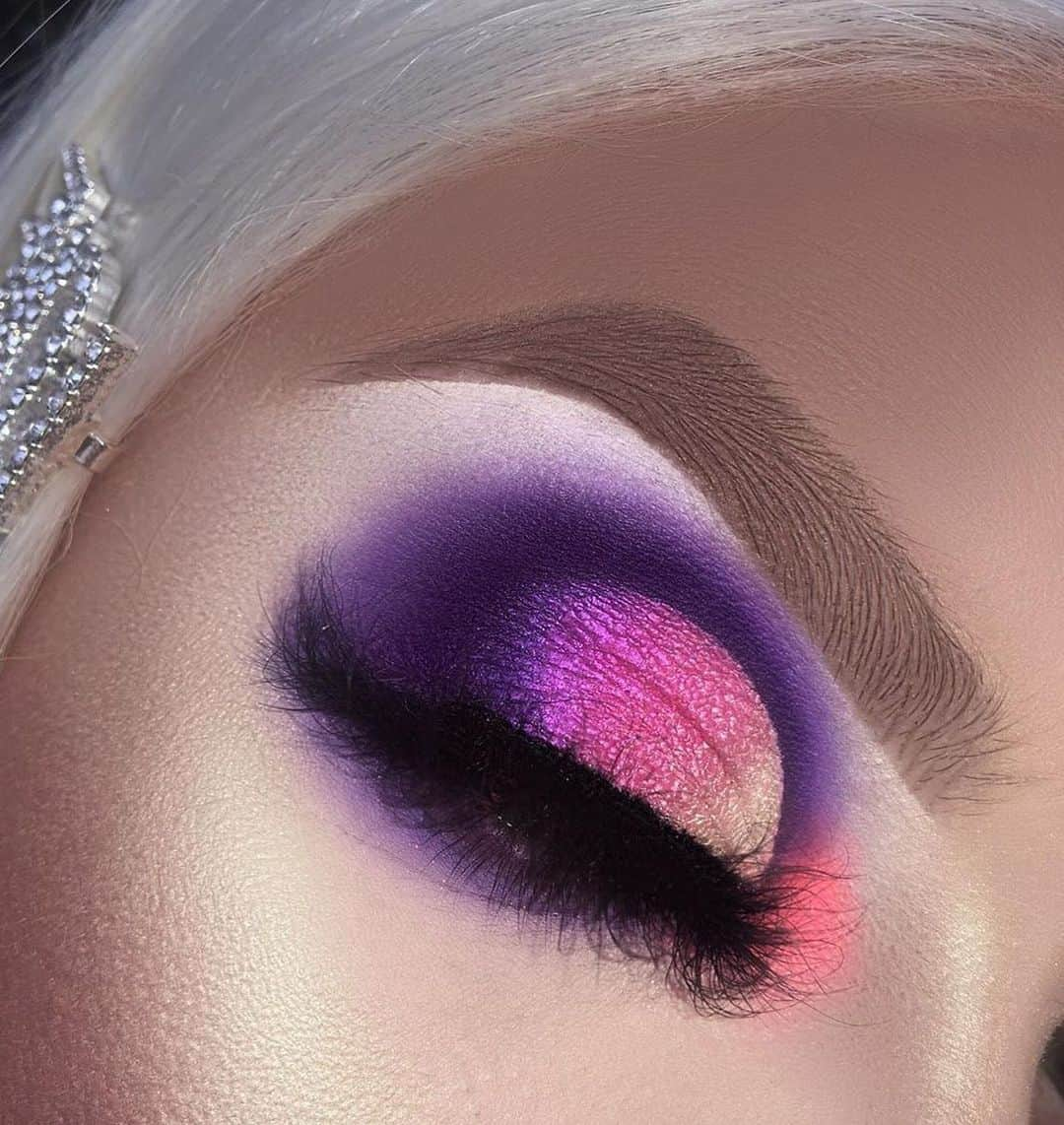 Anastasia Beverly Hillsさんのインスタグラム写真 - (Anastasia Beverly HillsInstagram)「10 artist posts all using the #ABHxAlyssaEdwards Palette 😍🙌🏻 There are so many great looks it’s hard to post just one 💞  1  @ddblueberry  2.  @jasmijniris  3.  @alanaauston  4.  @ownurlook  5. @angelinalovelace  6.  @_joanh  7. @the_alidiary  8. @zadojn  9. @brimonetxo  10. @beckymakeups」6月16日 5時38分 - anastasiabeverlyhills