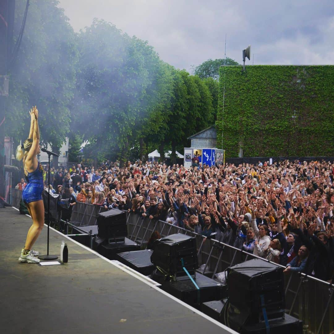 トーヴ・ローさんのインスタグラム写真 - (トーヴ・ローInstagram)「@bergenfest 🇳🇴❤️」6月16日 5時40分 - tovelo