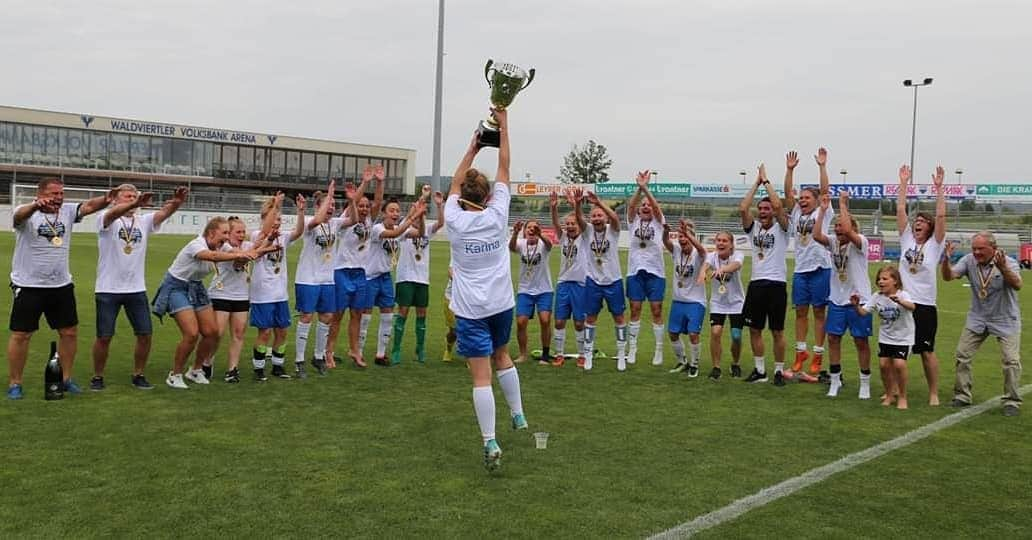 SVホルンさんのインスタグラム写真 - (SVホルンInstagram)「Gratulation @sv_horn_maedls ! Wir sind stolz auf euch! Meister der 2.Liga Ost/Süd und Aufstieg in die Planet Pure Bundesliga! #svhornmädls #SVHorn #meister #aufstieg #harterkämpft #wirsindstolz #bundesliga #harterkämpft #wirsindfamilie #bepartofit」6月16日 6時30分 - svhorn1922