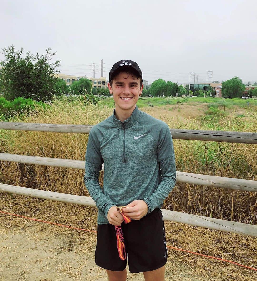 コナー・フランタのインスタグラム：「somehow managed to place 3rd overall in a Santa Clarita Half Marathon this morning! and snuck in a new PR of 1:24.08 too! neat stuff!! i was getting bored of doing various loops around my neighborhood, so i spontaneously signed up for this just a day or two ago and now im really glad i did :)」
