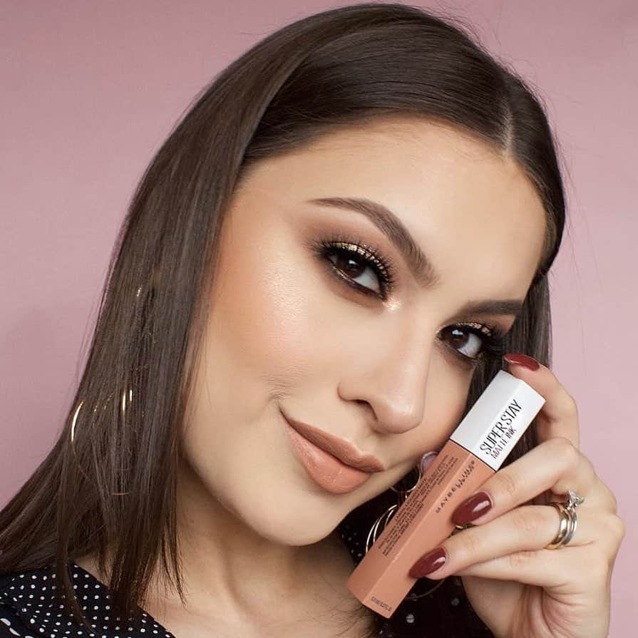 Maybelline New Yorkさんのインスタグラム写真 - (Maybelline New YorkInstagram)「@fannycon completes her look with the prettiest nude lip! 😍 Shown here: #superstaymatteink in ‘driver’. Comment below if it’s your go-to shade! #regram #mnyitlook」6月16日 6時29分 - maybelline