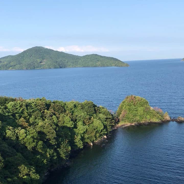 佐野優子のインスタグラム：「. 笠戸島☀️ . . #笠戸島 #良い景色 #うぐいす #良い目覚め」
