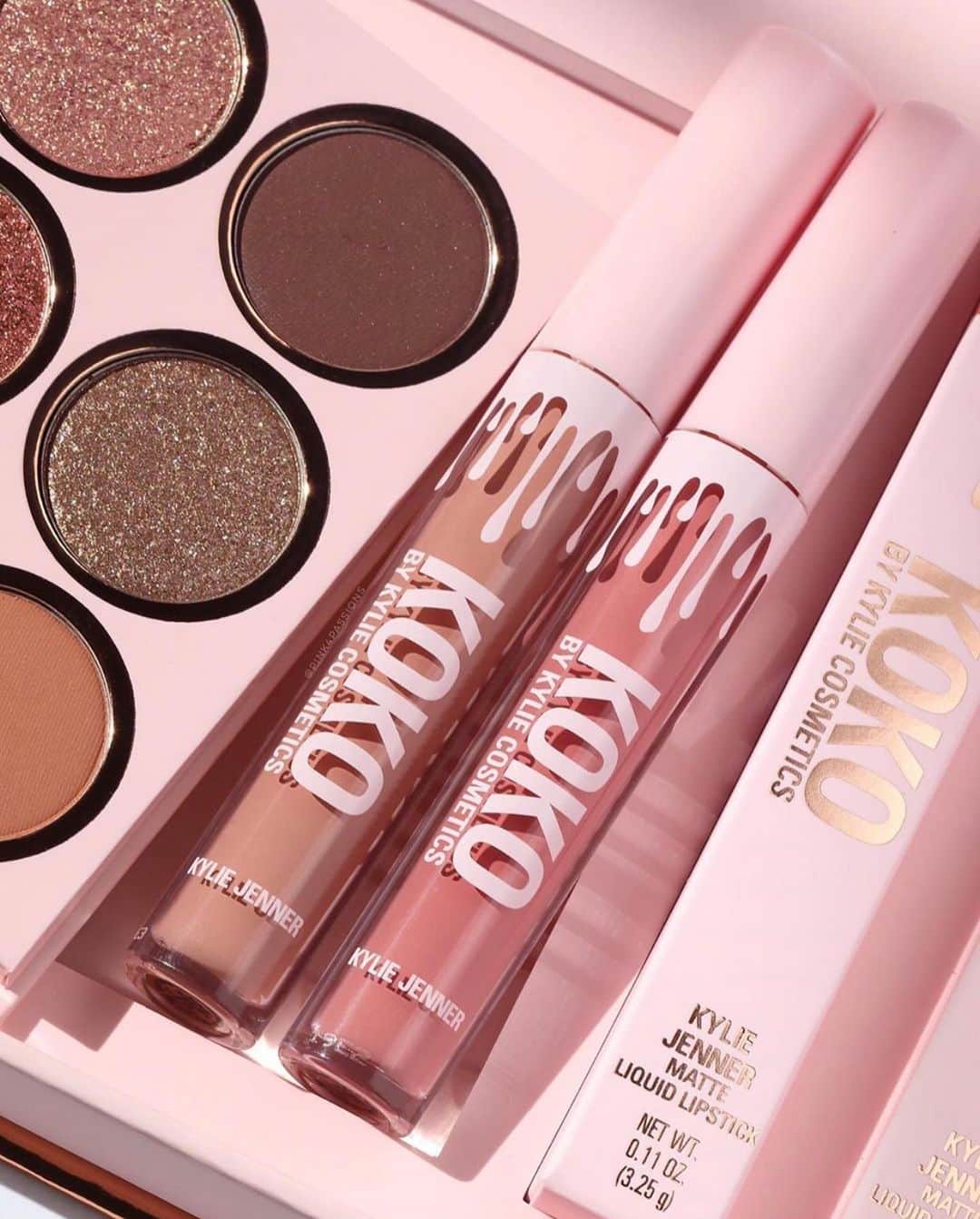 Kylie Cosmeticsさんのインスタグラム写真 - (Kylie CosmeticsInstagram)「Koko Kollection 😍💕 shop now on KylieCosmetics.com ✨ cute pic by @pink4passions」6月16日 6時52分 - kyliecosmetics