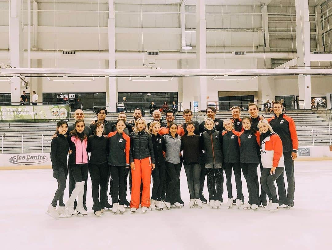 アシュリー・ケインさんのインスタグラム写真 - (アシュリー・ケインInstagram)「Thank you @usfigureskating + @mozer_team + @mishage8 for another amazing & productive pair camp! Great way to get back in shape after my honeymoon🙈 Looking forward to the 2019/2020 season!🇺🇸」6月16日 7時00分 - icegirlash