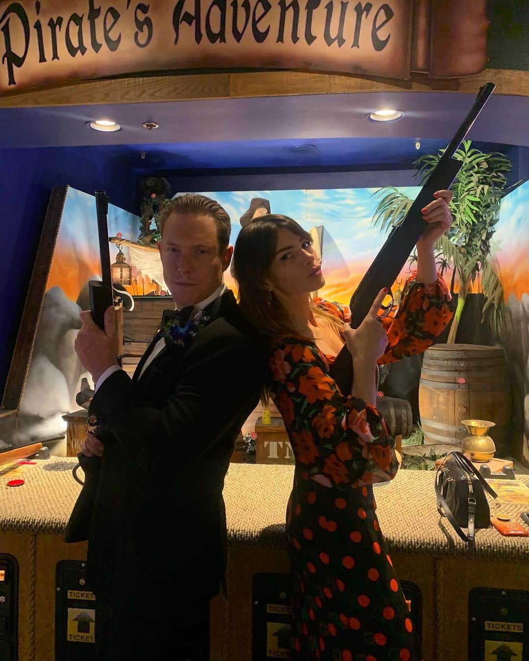 ローレン・ジャーマンのインスタグラム：「Wedding secured @devinek9s 📷 bride @thesupercolliesmom」