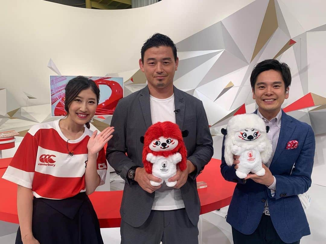 静岡第一テレビさんのインスタグラム写真 - (静岡第一テレビInstagram)「Dスポに五郎丸歩選手が登場！﻿ 「ラグビーワールドカップ全力盛り上げSP」﻿ ﻿ 五郎丸選手にラグビーワールドカップの魅力をプレゼンしていただきました！ ﻿ #五郎丸選手﻿ #Dスポ﻿ #伊藤薫平アナ﻿ #臼井アナ﻿ #ラグビーワールドカップ﻿ #スクラムプロジェクト」6月16日 16時57分 - daiichi_tv