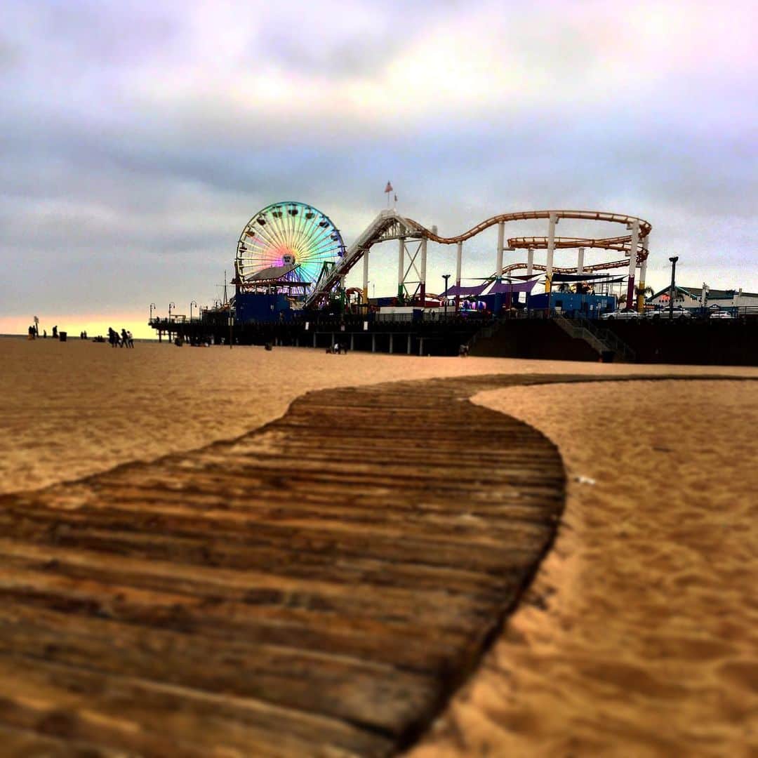 シャーニ・ヴィンソンさんのインスタグラム写真 - (シャーニ・ヴィンソンInstagram)「All roads lead me back to you 🎡🎢 #California #LosAngeles #beach」6月16日 17時21分 - sharnivinson