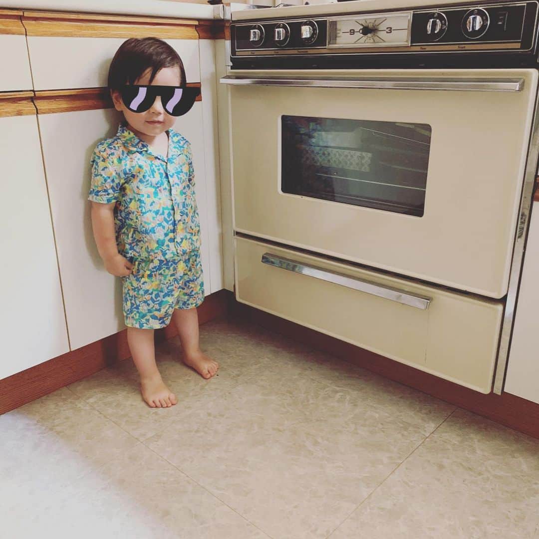 安田美沙子さんのインスタグラム写真 - (安田美沙子Instagram)「marlmarlのハッピーなお洋服😊❤️✨さらっとしていて、気持ち良さげです。 キッチンが大好きな息子くん、まぜまぜーとオムライスを作ってくれました！ 私はピザを作ったけど、伝わるかなぁ？  今日は、これからアッコにおまかせ！です。 TBS 11:45〜になります！ぜひ見てくださいな💕  #instagood #boy #morning #marlmarl_cd #マールマール #doudou #行ってきます #キッチンが好き」6月16日 9時21分 - yasuda_misako