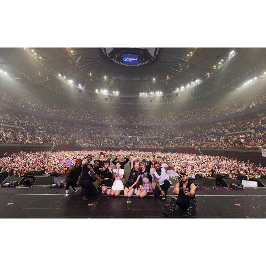 BLACKPINKさんのインスタグラム写真 - (BLACKPINKInstagram)「Our Australia tour has come to an end, and we’re SO thankful for each and every one of you❣️ You guys made us feel so welcome, and we’ll cherish these beautiful memories forever 🖤 We love you BLINKs, and we hope to be back real soon! 💕 ⠀⠀⠀ #BLACKPINK #블랙핑크 #BLACKPINK2019WORLDTOURwithKIA #INYOURAREA #MELBOURNE #SYDNEY #YG」6月16日 9時31分 - blackpinkofficial