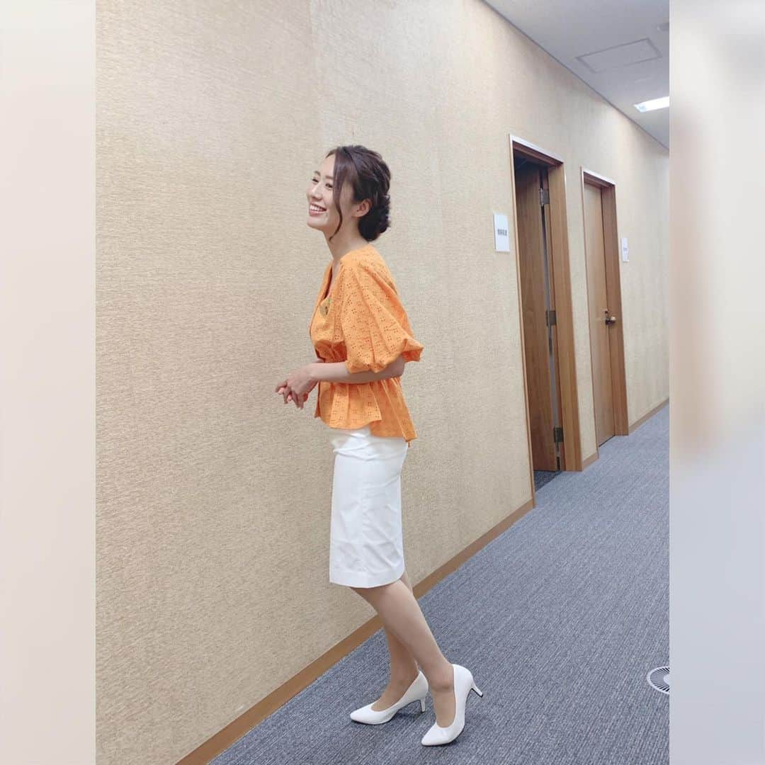 守永真彩さんのインスタグラム写真 - (守永真彩Instagram)「. . おはようございます🌞  グリーンチャンネル、新衣装好評で嬉しいです☺️💓 今日はいよいよワンマンライブ！！！ 久々だからドキドキ。。。 . 来てくださる方、一緒に楽しみましょう️🌸 . . 当日でもまだ若干お席あります！ お待ちしてますー♪ . , ✨️✨️✨️✨️✨✨✨✨ 6/16（日) 開場　18:00 ～ / 開演 19:00〜 会場：キーストンクラブ東京 港区六本木７－４－１２ジャスミンビル２F . MUSIC CHARGE：予約￥3,800　/ 当日￥4,300 ※お一人様、2ドリンク以上のご注文をお願いしております。 https://keystoneclub.tokyo/  #グリーンチャンネル #新衣装 #MC #司会 #六本木 #jazz #jazzsinger #ライブ #今日は歌手です #🌸」6月16日 9時57分 - maayamorinaga