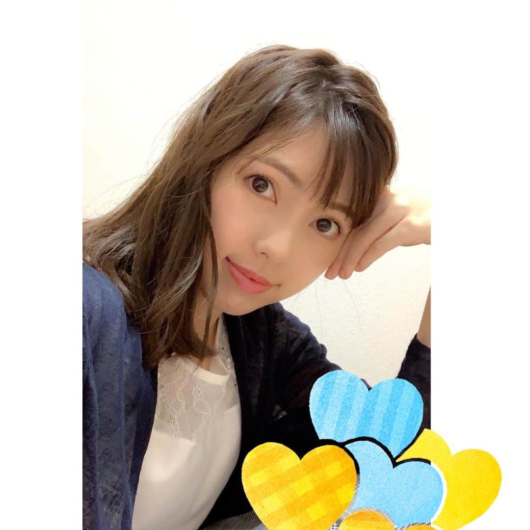 川又智菜美のインスタグラム：「皆さん週末いかがお過ごしでしょうか？💓﻿ ﻿ 今日6月16日も12:30から﻿ BS TBS「徳光&木佐の知りたいニッポン」﻿﻿ ピックアップのコーナーに出演します☀️﻿ ﻿ お時間ある方ご覧いただけると嬉しいです😆﻿ ﻿ #bstbs #徳光木佐の知りたいニッポン﻿﻿﻿ #徳光和夫 さん #木佐彩子 さん﻿﻿﻿ #川又智菜美 #セントフォース #アナウンサー﻿﻿﻿ #ピックアップ ﻿#週末 #にちようび ﻿ 最近気温が上がったり下がったり…﻿ 皆さん体調大丈夫でしょうか？😣﻿ ﻿ 梅雨、元気に乗り切りたいですね💪」