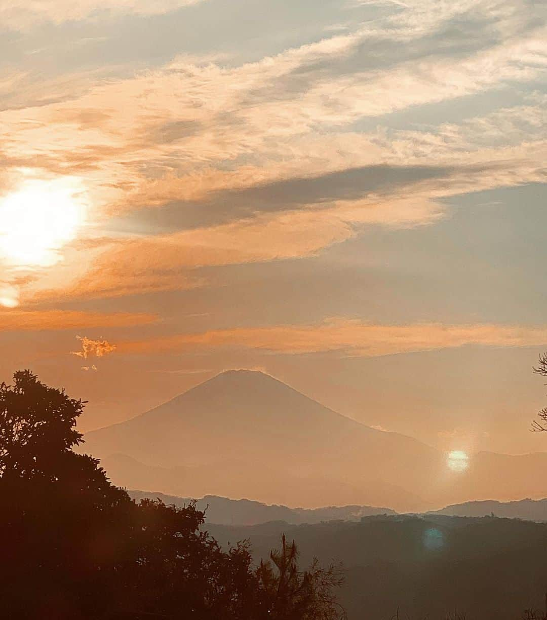 武田双雲さんのインスタグラム写真 - (武田双雲Instagram)「感謝してくれない 認めてくれない  という不満が出てきたときは  自分は相手に感謝していたか 尊敬していたかを  確認するチャンス  双雲@他人は鏡。」6月16日 10時45分 - souun.takeda