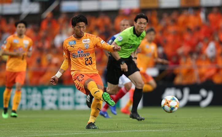 北川航也さんのインスタグラム写真 - (北川航也Instagram)「. 3points☺︎ . #清水エスパルス #spulse #iaiスタジアム日本平 #ホーム #西澤健太 #プロ初ゴール #この日も入らない流れ濃厚だった #キーパーキャッチは辞めてくれ笑 #雨の中寒い中応援ありがとうございました #翔雅くん30歳おめでとうございます」6月16日 10時45分 - koya_kitagawa_23