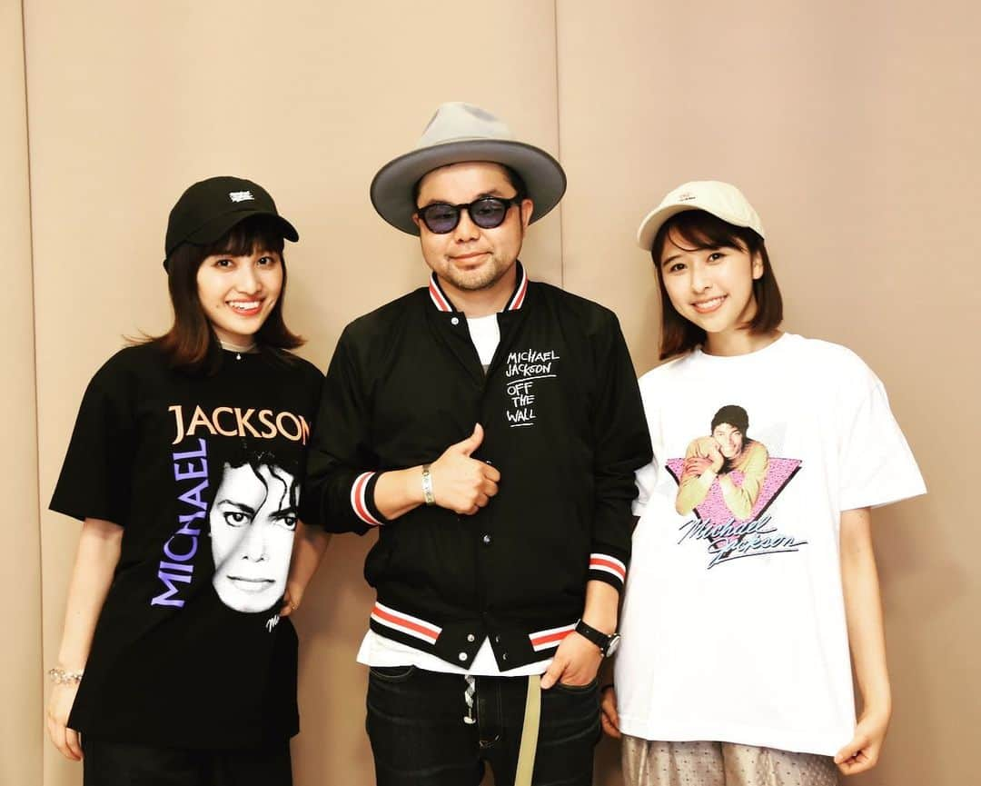 西寺郷太さんのインスタグラム写真 - (西寺郷太Instagram)「TOKYO FM、JFN38局で放送『ももいろクローバーZのSUZUKI ハッピー🍀クローバー!』に、16:00〜16:55出演。百田さん、玉井さんに僕がプロデュースしているマイケルTなどをプレゼントしたら、超喜んでくれて着てくれました^_^！もちろん、21時からは、 #ディスカバーマイケル も。」6月16日 11時12分 - gota_nonareeves