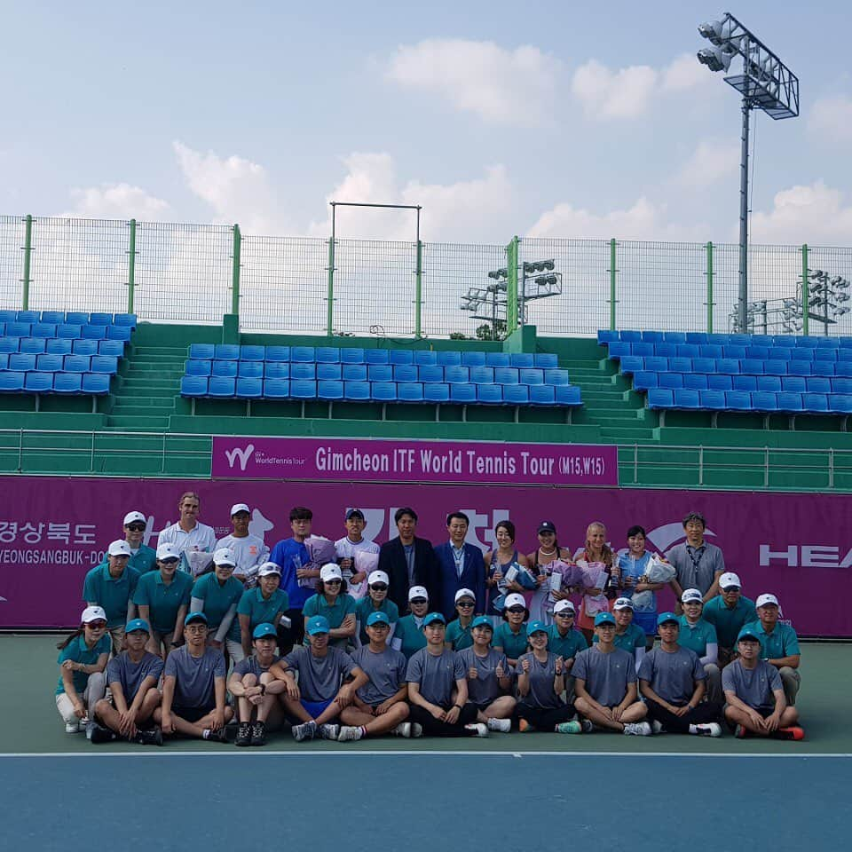 奥野彩加さんのインスタグラム写真 - (奥野彩加Instagram)「韓国ダブルス準優勝🎾💨🇰🇷 悔しい〜。 ラスト1週間、気合い入れ直して頑張ります🔥🔥 #応援ありがとうございました 📣 #かんちん今週もありがとう ❤️ #韓国3週間過ぎた  #早い #もうすぐ歳も1つ増えちゃう 〜  #韓国 #한국  #テニス #トレーニング #アスリート #筋トレ #筋トレ女子 #スポーツ #tennis #sports #life #gym #training #fitness #fit #athlete #japanese #smile #tennisplayer #work #테니스 #연습 #훈련 #스포츠  #운동」6月16日 11時20分 - ayakaokuno