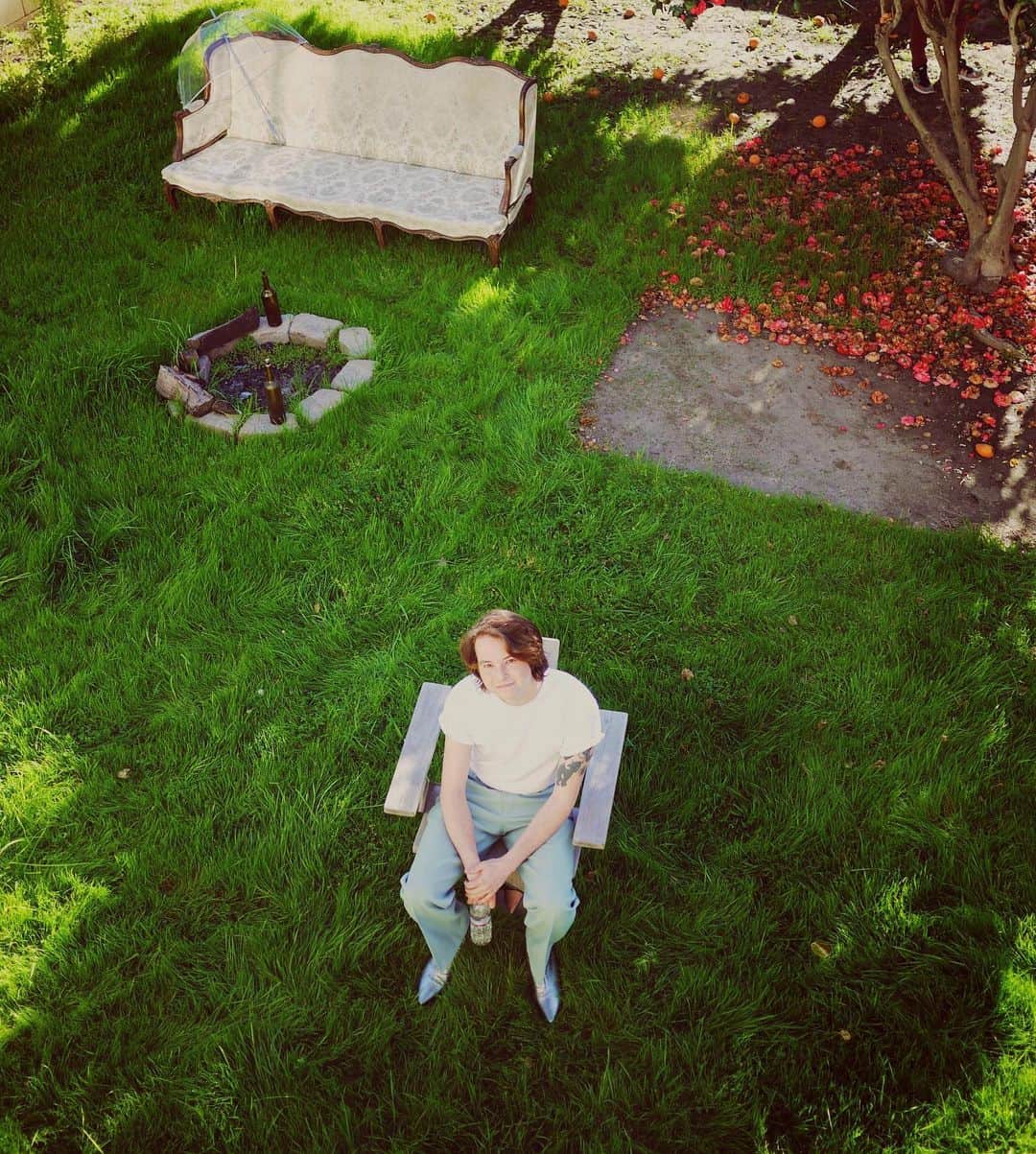 HEY VIOLETのインスタグラム：「🌳 whoville 🌳 // 📸 : @valentinaaa」