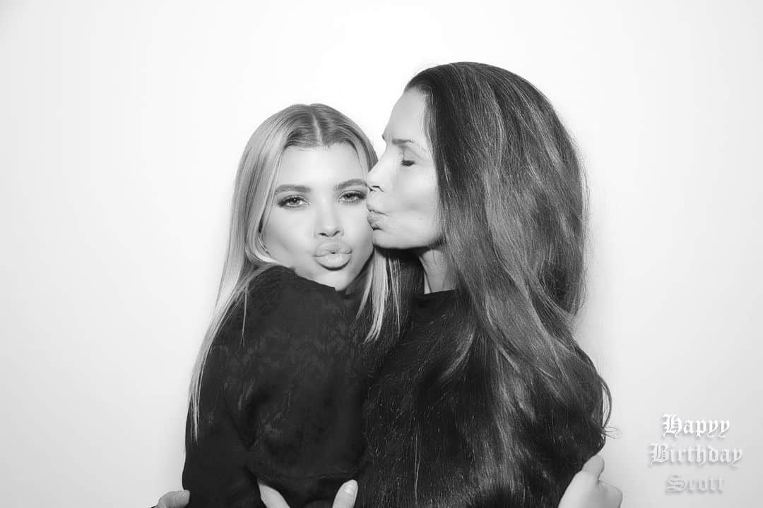 ソフィア・リッチーのインスタグラム：「Happy birthday to my best friend. You truly are my heart, and I’m so thankful to have YOU as my mommy. Love you @dianekrichie」