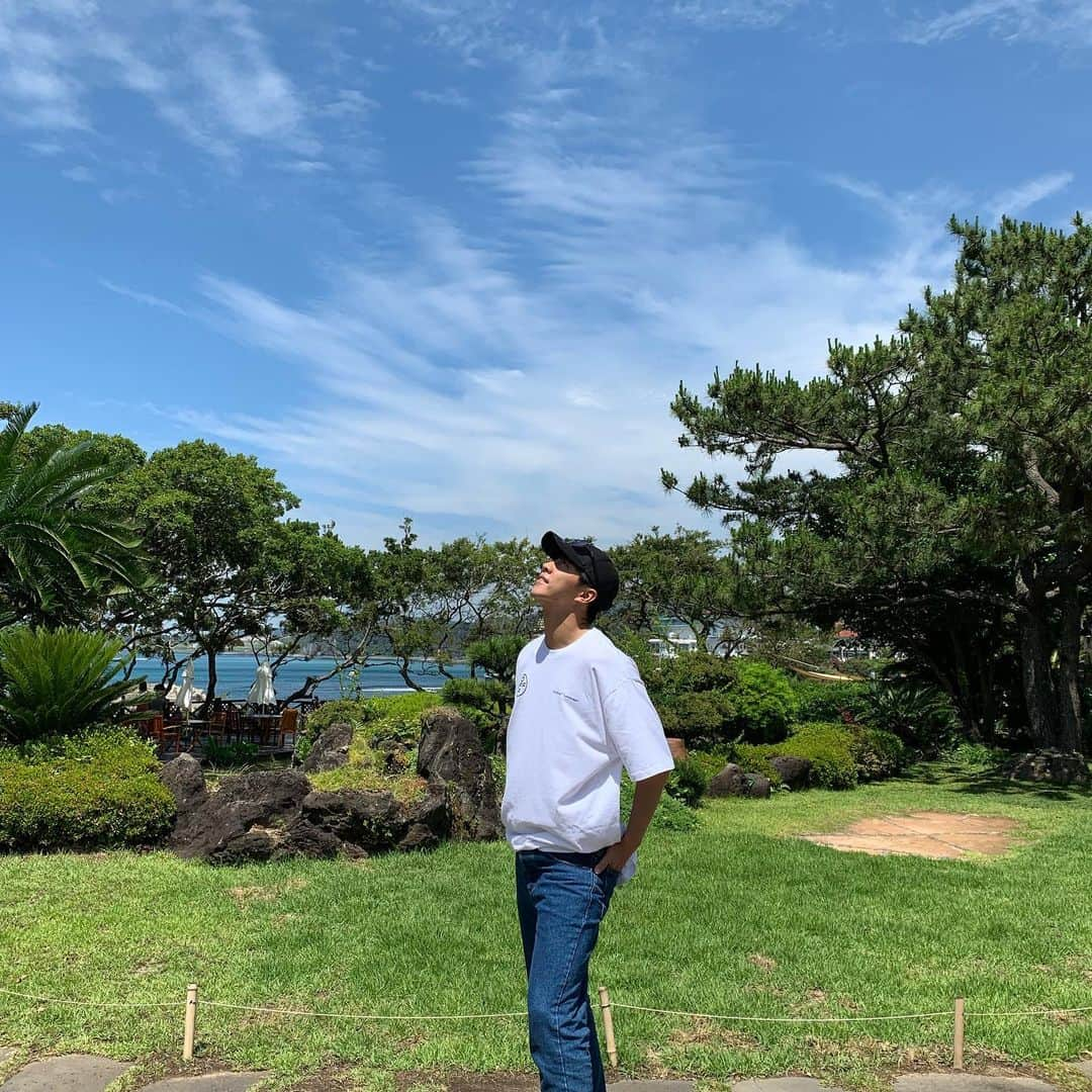 イ・スンギさんのインスタグラム写真 - (イ・スンギInstagram)「Jeju💙 #seaeshotel」6月16日 11時58分 - leeseunggi.official