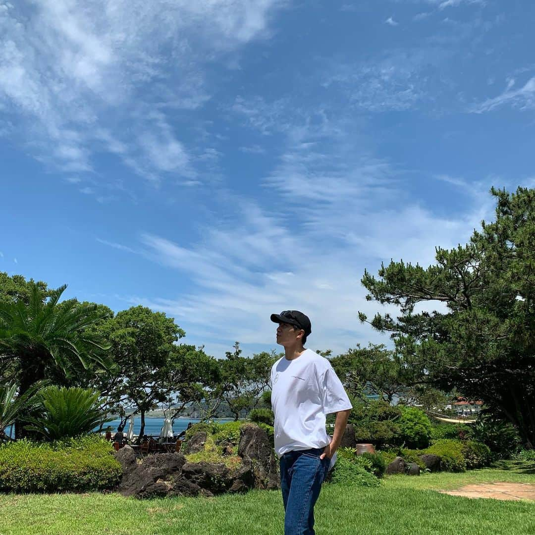 イ・スンギさんのインスタグラム写真 - (イ・スンギInstagram)「Jeju💙 #seaeshotel」6月16日 11時58分 - leeseunggi.official