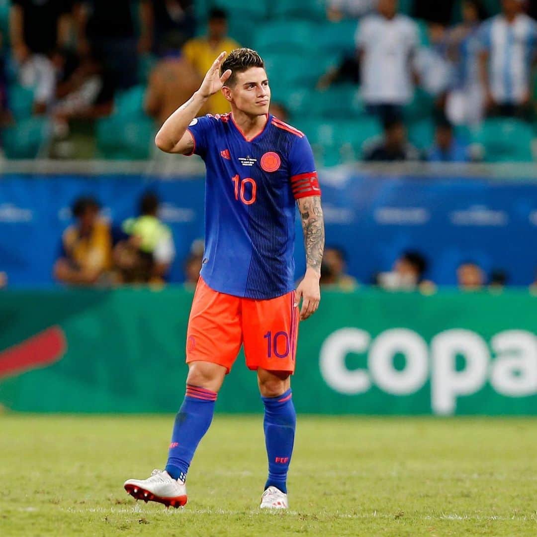 ハメス・ロドリゲスのインスタグラム：「Empezamos muy bien, victoria ante un rival que es de los mejores, paso a paso seguiremos  construyendo nuestro sueño.🇨🇴 obrigado Brasil pelo apoio, siempre e bom estar aqui🇧🇷👏🏻」