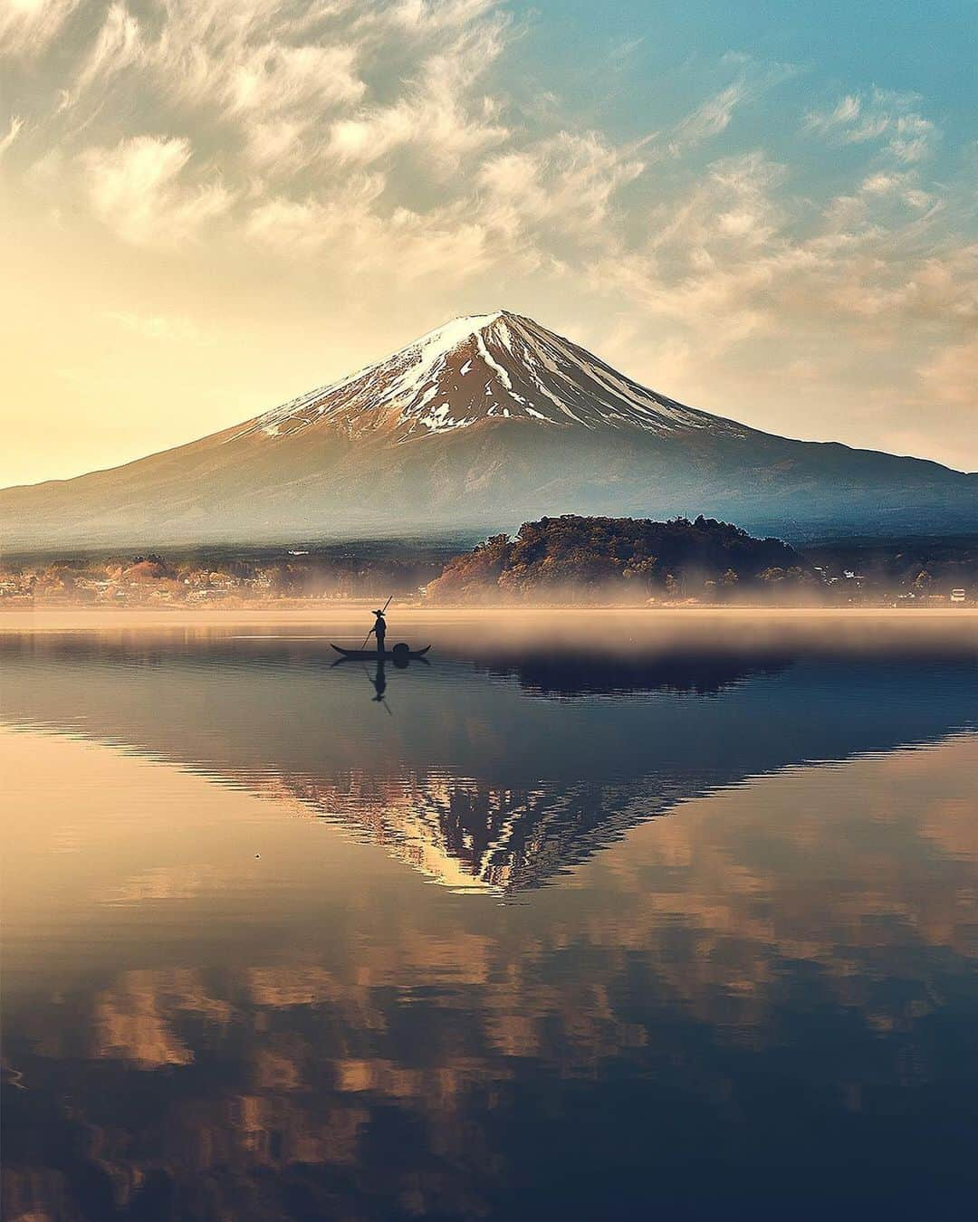 Valiant Language Schoolさんのインスタグラム写真 - (Valiant Language SchoolInstagram)「・ 📷: @daniilvnoutchkov ・ . 📍: Mount Fuji, Yamanashi Prefecture, Japan | 山梨県富士山🇯🇵🗻 ・ Use #valiantjapanese for feature 📸 .」6月16日 12時41分 - valiantjapanese