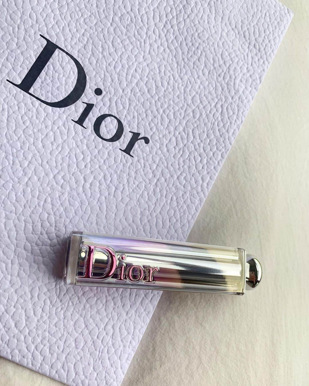 田中杏奈さんのインスタグラム写真 - (田中杏奈Instagram)「・ ・ 卒業プレゼントで編集部さんから頂いたリップ💄 ・ 名前入りなんです~🥰 ・ 宝物 ・ #田中杏奈 #プレゼント #ありがとうございます #Dior #Diorリップ」6月16日 18時24分 - _annn.t