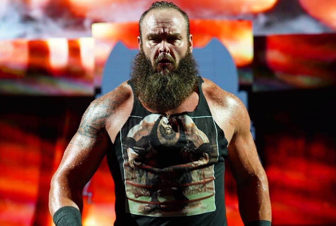 WWEさんのインスタグラム写真 - (WWEInstagram)「#BraunStrowman is marching through #WWEAnaheim just like he plans on marching through the competition in the Fatal 5-Way this Monday at #Raw on his way to #WWEStompingGrounds!」6月16日 13時00分 - wwe