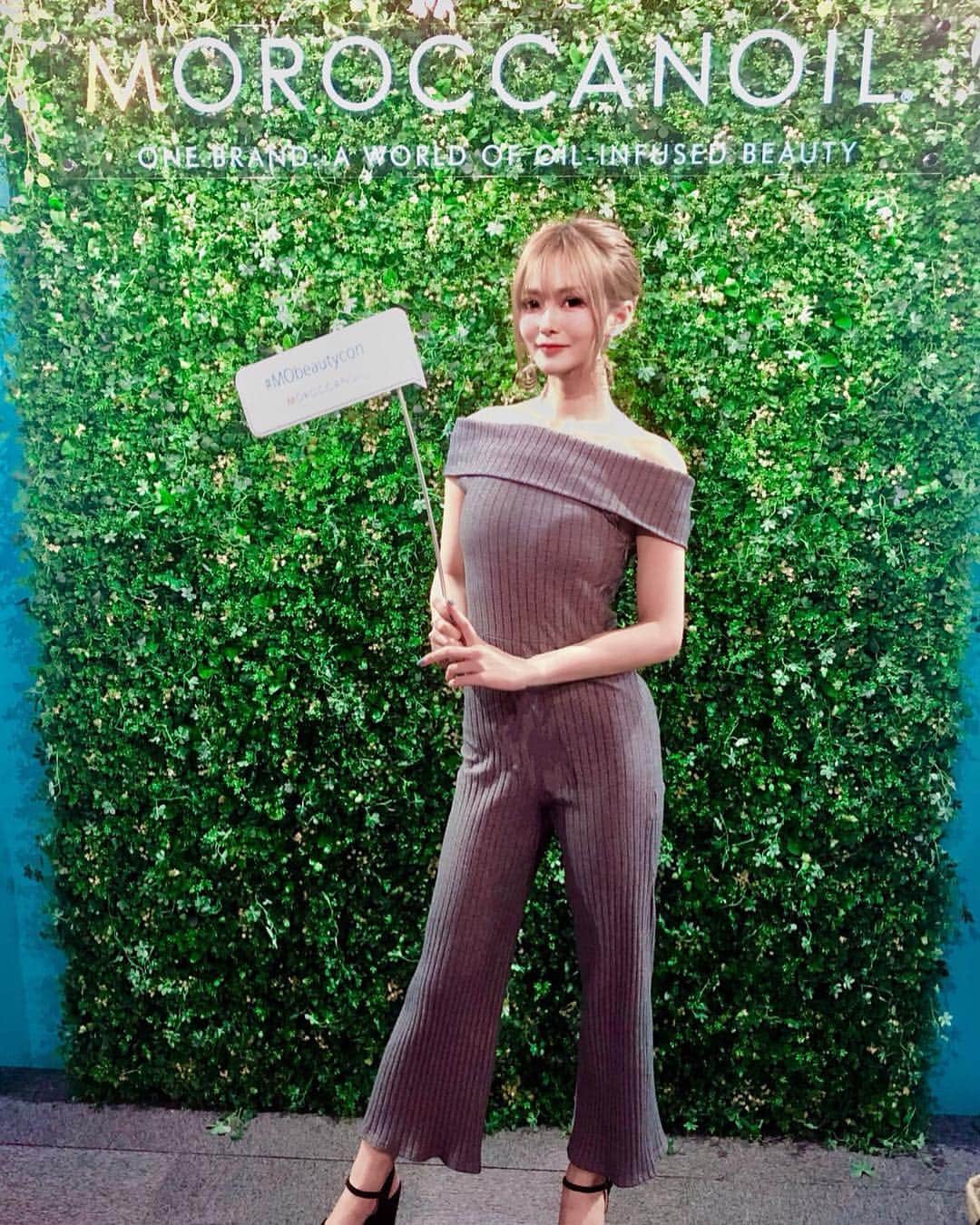のインスタグラム：「US発の大型ビューティーイベント @beautycon に行ってきました‪⸜❤︎⸝‬ 色々なコスメが試せてフォトブースも沢山だったよ🌟 可愛いコスメって見るだけでわくわくするよね🐻🌼💗 お土産もすごく豪華で早く使うの楽しみ💄💗 #beautycontokyo#pr#beauty#cosmetics#メイク#コスメ#美容#イベント#渋谷#l4l#followme#instagood#makeup#make#model#ハーフ#moroccanoil#lanvin#lb#nyx#ヘアアレンジ」