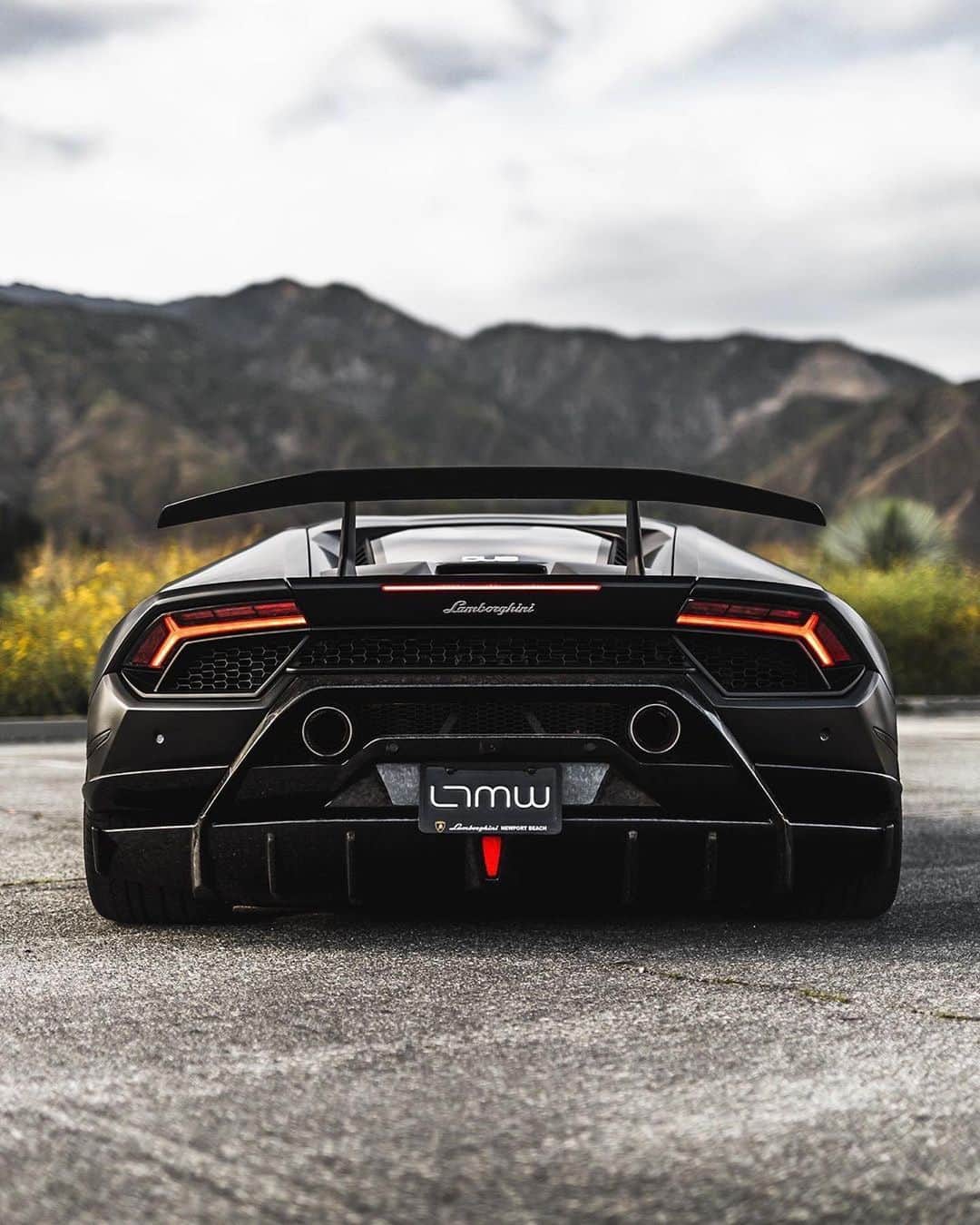 CARLiFESTYLEさんのインスタグラム写真 - (CARLiFESTYLEInstagram)「Rate this 🍑 1-10! Photo by @25thh #carlifestyle @berbs_ #Performante」6月16日 13時01分 - carlifestyle