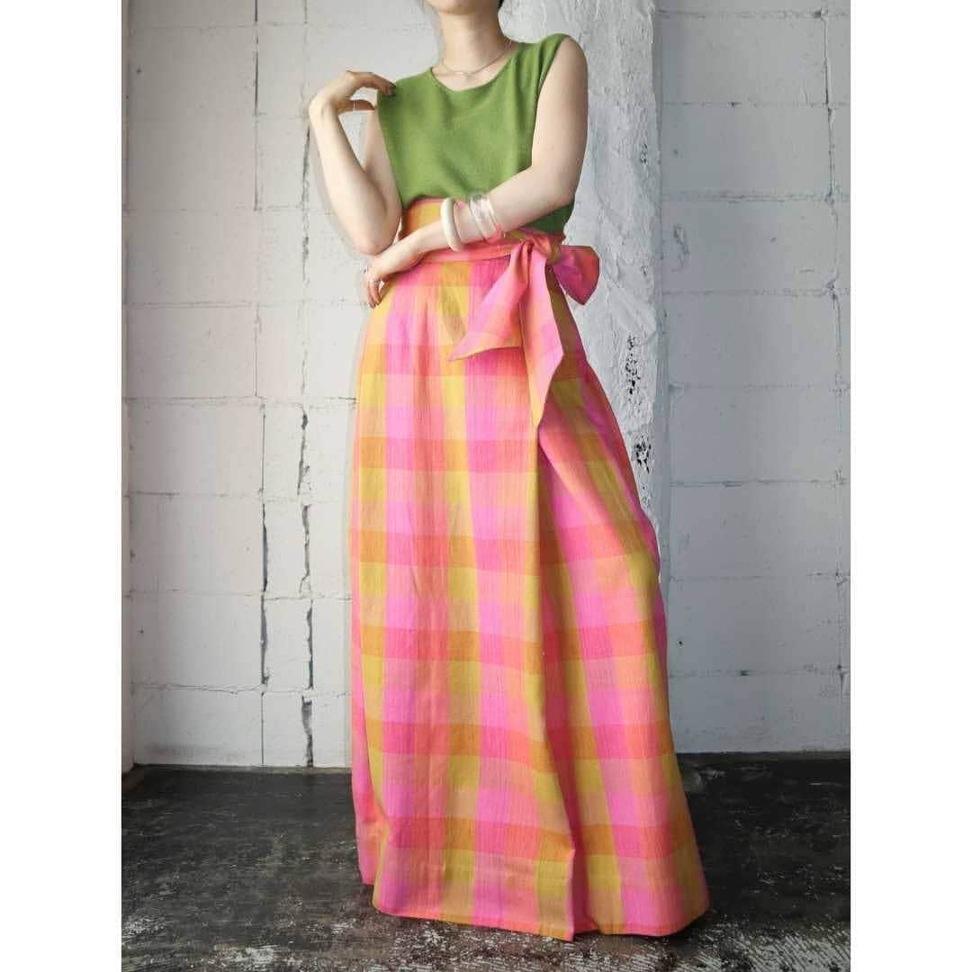 吉祥寺 古着屋 Orfeoのインスタグラム：「Check Maxi Skirt Style  #Orfeo #Kichijoji #Tokyo #vintage #used #fashion #coodinate #outfits #オルフェオ #吉祥寺 #東京 #古着 #古着屋 #ヴィンテージ #ユーズド #ファッション #コーディネート  掲載商品のお問い合わせはメールにて承っております。コメント、DMでのお問い合わせは受け付けておりませんのでご了承ください。」