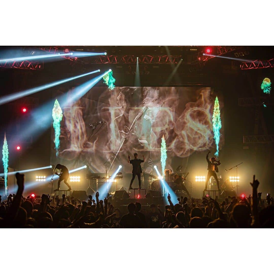 青木カズローさんのインスタグラム写真 - (青木カズローInstagram)「Crossfaith ( @crossfaithjapan )﻿ ﻿ 2019.06.15 @ 幕張メッセ "SATANIC CARNIVAL 2019" ﻿ photo by 青木カズロー(cazrowAoki)﻿ ﻿ #Crossfaith #SATANICCARNIVAL #写殺﻿ #人間が生きている瞬間﻿ #生きてなきゃ殺せない﻿ #殺してぇから生きてくれ」6月16日 13時30分 - cazrowaoki