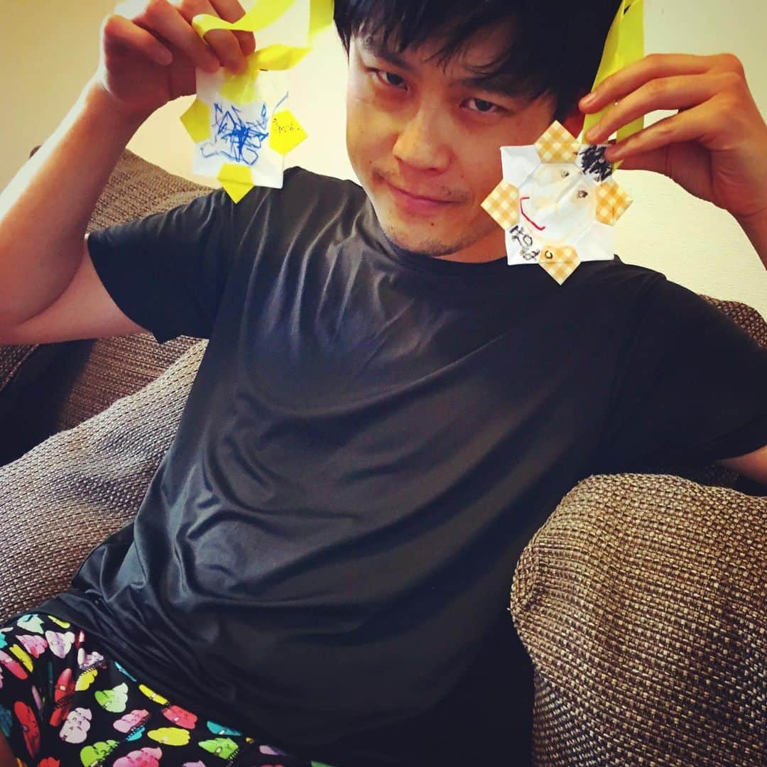 篠宮暁さんのインスタグラム写真 - (篠宮暁Instagram)「ええのんもろたで。  #父の日  #手書きのメダル #ウンチくんパンツ」6月16日 13時24分 - shinomiyaakira