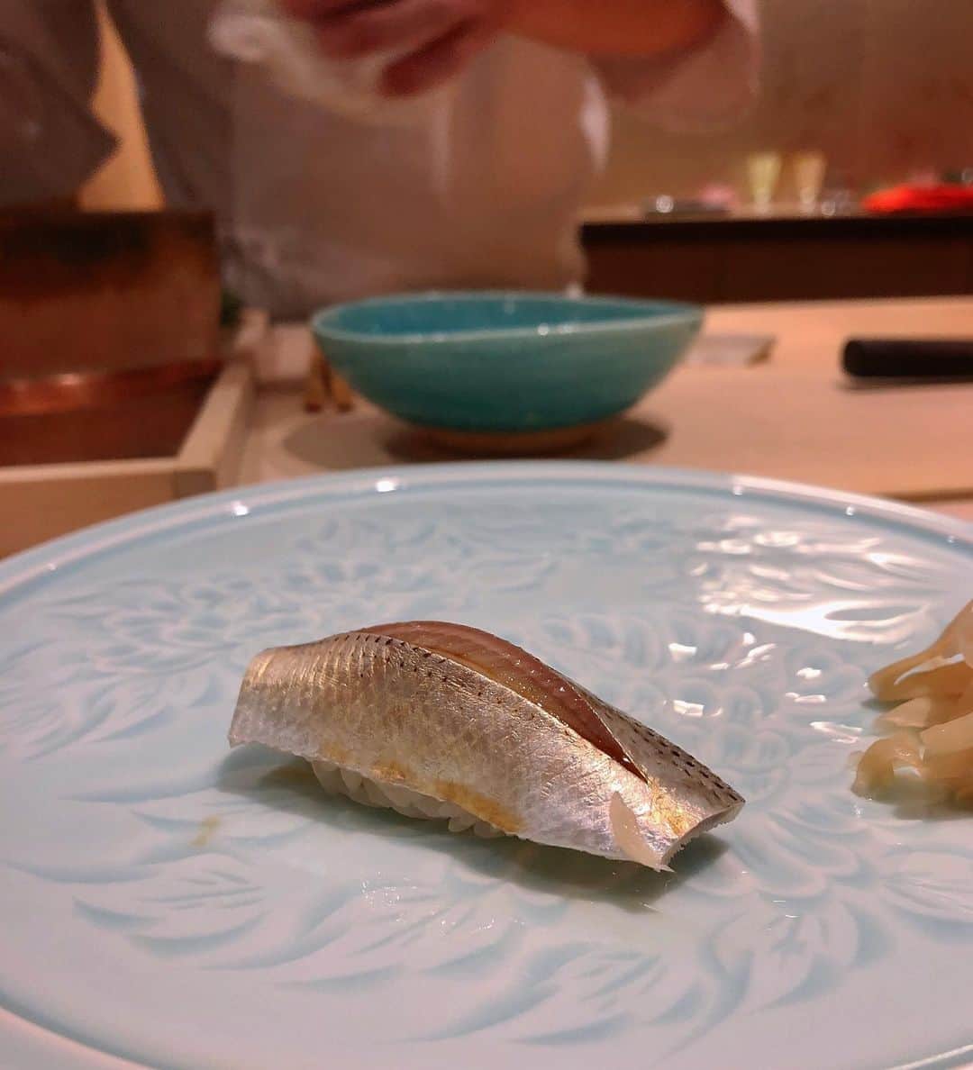 鬼辻麻衣さんのインスタグラム写真 - (鬼辻麻衣Instagram)「🍣 🍶 🇯🇵 ・ ・ 美味しかったね、あんちゃん🤤 あん肝をちょびちょび大切に食べるあなたが大好き。笑 ・ #すし山崎 #お鮨」6月16日 14時07分 - kitsumai