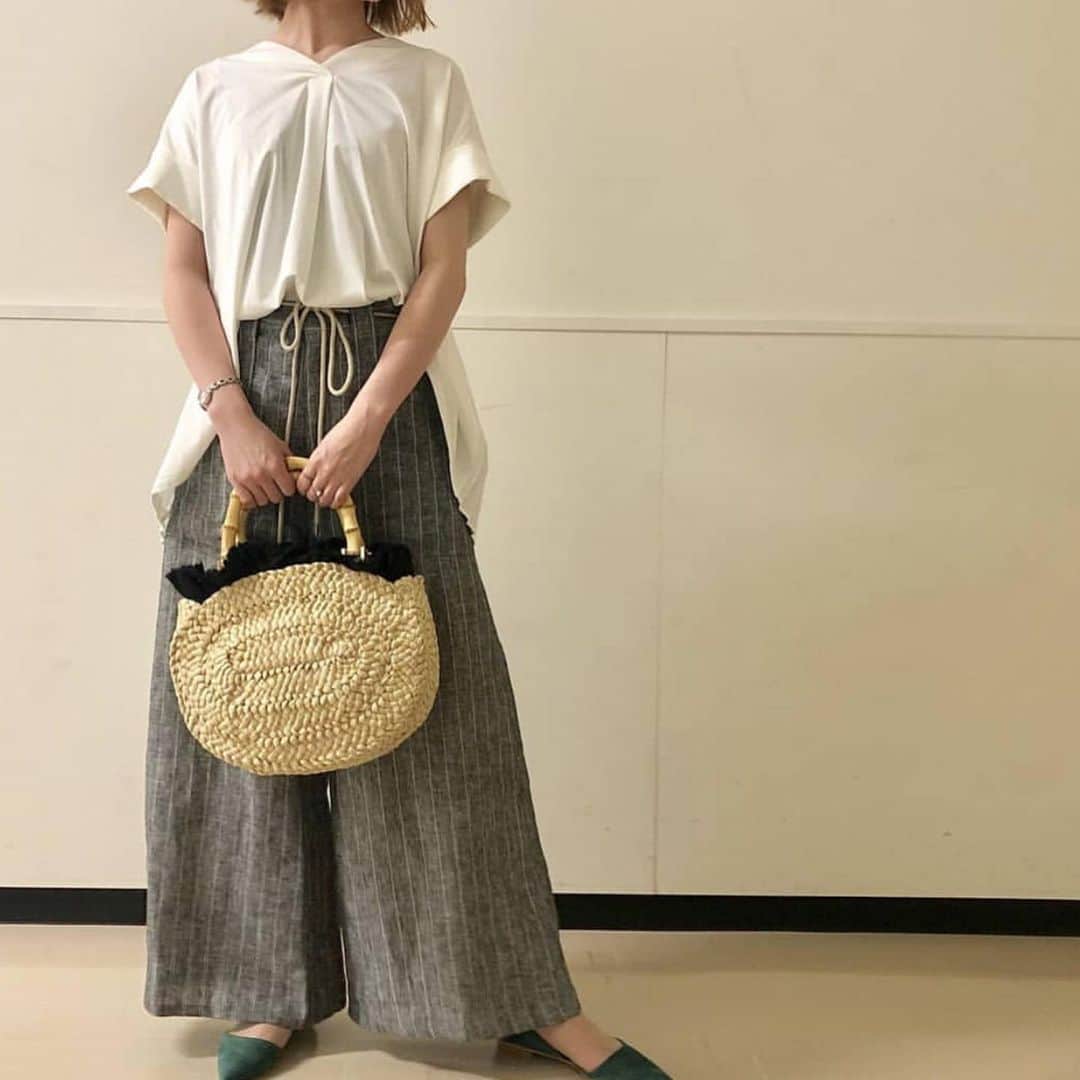 racea_officialさんのインスタグラム写真 - (racea_officialInstagram)「有楽町LUMINEインスタ始めました！フォローお願いします^_^  #RACEA#2019#SS#Spring#Summer#大人コーデ#大人ファッション#お洒落さんと繋がりたい #高感度#高品質#モード#ファッション#春コーデ#instafashion #春夏#スカート#有楽町 #ルミネ #LUMINE #ルミネ有楽町 ＃リボン付き」6月16日 15時06分 - racea_official