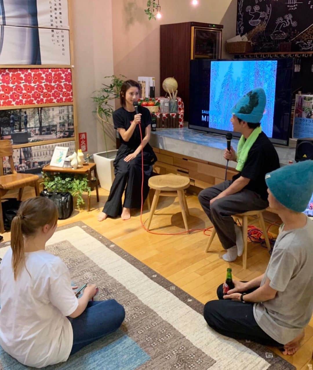 高橋美咲さんのインスタグラム写真 - (高橋美咲Instagram)「. @ofurocafe.utatane さんでのサウナトークショーはアットホームで、サウナーの皆さんに温かく見守られて無事に終えました✨ . 昨日浴場にオープンした「サウナコタ」は自分でロウリュができる本格的なサウナで、フィンランドで毎日入っていたサウナを思い出しました🤤❤️ 70℃前後で暑すぎないサウナ室で湿度もあるから、サウナに苦手意識のある方や汗かきにくい人にも是非入ってほしい！ . #お風呂cafeutatane #サウナトークショー #サウナ女子 #サウナ部 #サウナ好き #女子サウナー #サ道 #タナカカツキ #女子サウナの世界 #自宅サウナ #ロウリュ #高温サウナ #ドライサウナ #ミストサウナ #水風呂  #外気浴 #ととのった #サ道 #フィンランドサウナアンバサダー#sauna #saunner #instasauna #saunagirl #saunner」6月16日 15時27分 - misaki_saunner_