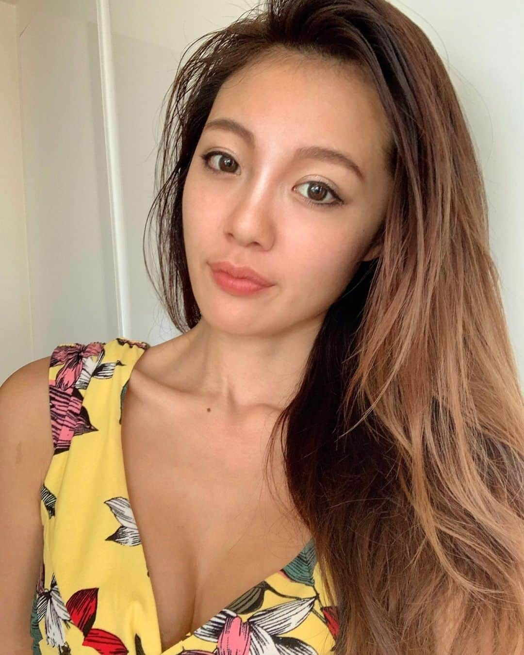 佐藤マクニッシュ怜子さんのインスタグラム写真 - (佐藤マクニッシュ怜子Instagram)「feelin’ summery 💛 ‘ 今日は久しぶりに晴れて気持ちいいね🌞 最近週末はLaniとゆっくりしたりおでかけするのが楽しみなんだけど、今日はパパとショッピングしてBBQ✌🏽 みんなは父の日何してるのかな？  あ、新しいYoutubeアップしたよ！」6月16日 15時28分 - reikoofficial