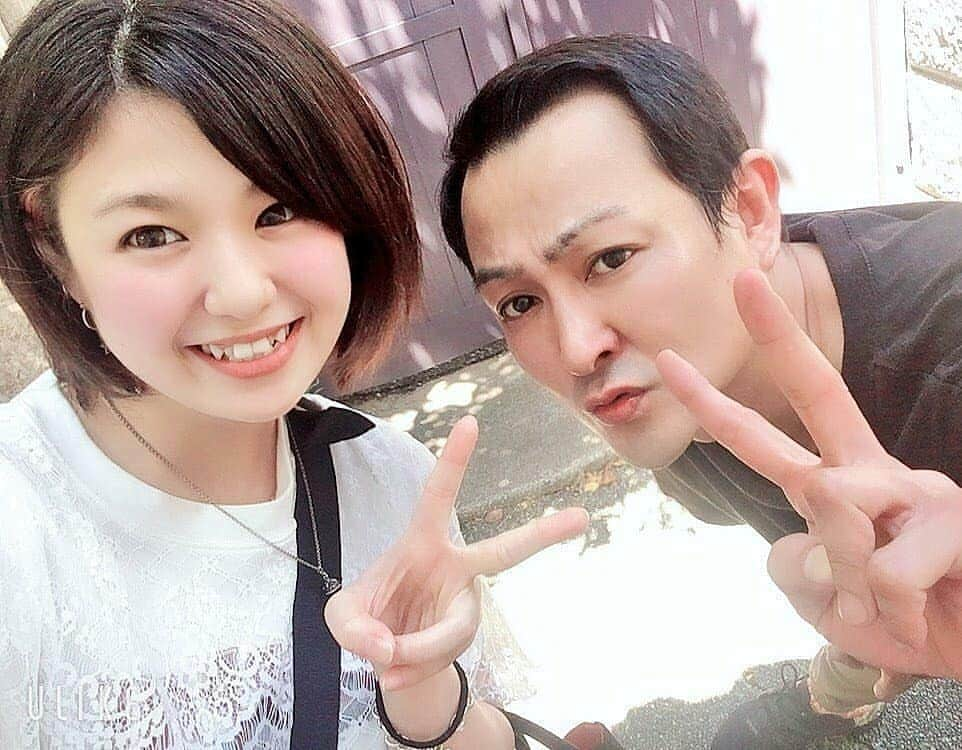 重松隆志さんのインスタグラム写真 - (重松隆志Instagram)「本日とある撮影がオールアップ。暑かった！現場に偶然この２年、いっぱい舞台で共演した芽衣が見学に来たよ。ほんと偶然だったんでお互いビックリした。あーーこの作品、寂しいお別れだった😂 #撮影 #オールアップ #高島芽衣 #重松隆志 #俳優部」6月16日 16時02分 - shige_man_