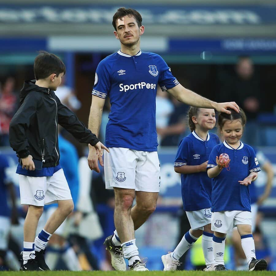 エヴァートンFCさんのインスタグラム写真 - (エヴァートンFCInstagram)「Happy Father’s Day! 👨‍👧‍👦💙 • • • #fathersday #father #dad #love #everton #efc #coyb #blues #toffees #nsno #goodisonpark #coleman #tosun #tosunpaşa #baines #lb3 #gana #gueye #premierleague」6月16日 16時32分 - everton