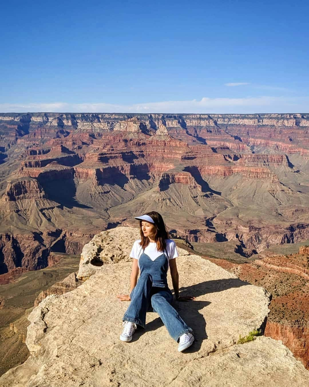 エリーローズさんのインスタグラム写真 - (エリーローズInstagram)「Finally we made it to the Grand Canyon. Mother Earth...🌎 Absolutely speechless... ようやく辿り着けた念願のグランドキャニオン。 45億年前から歴史を刻む国立公園。コロラド川が浸食し、数百万年かけて出来上がった峡谷。 もう圧巻の一言❗️地球の凄さが身にしみた🙏🏼 #ComingToAmerica #GrandCanyon」6月16日 16時32分 - ellirose