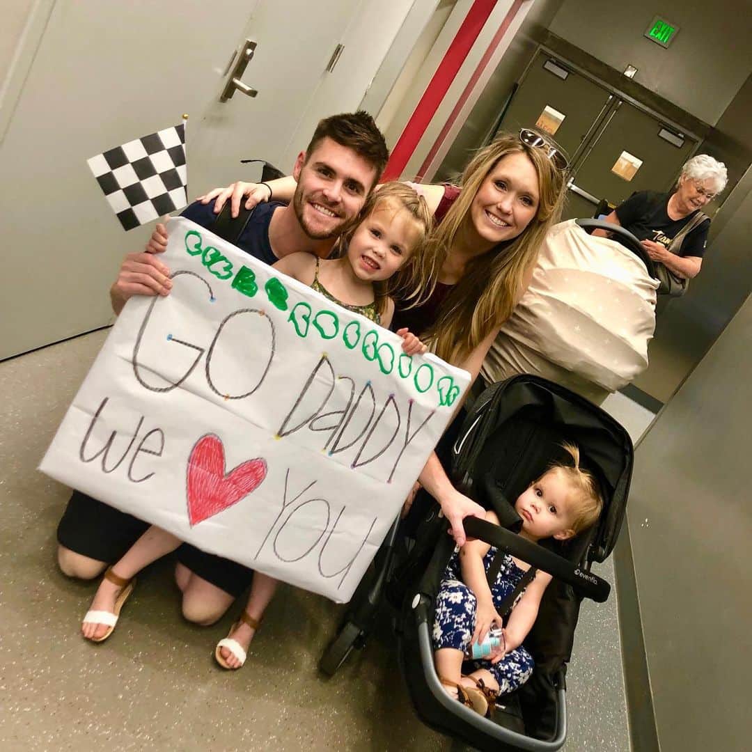 デービッド・ボウディアのインスタグラム：「Thankful for my people on this Father’s Day! All three of my kiddos (+ my beautiful wife) make being a Dad incredibly special ❤️ It’s hard work at times but extremely rewarding to teach them to love our Heavenly Father and others around us」