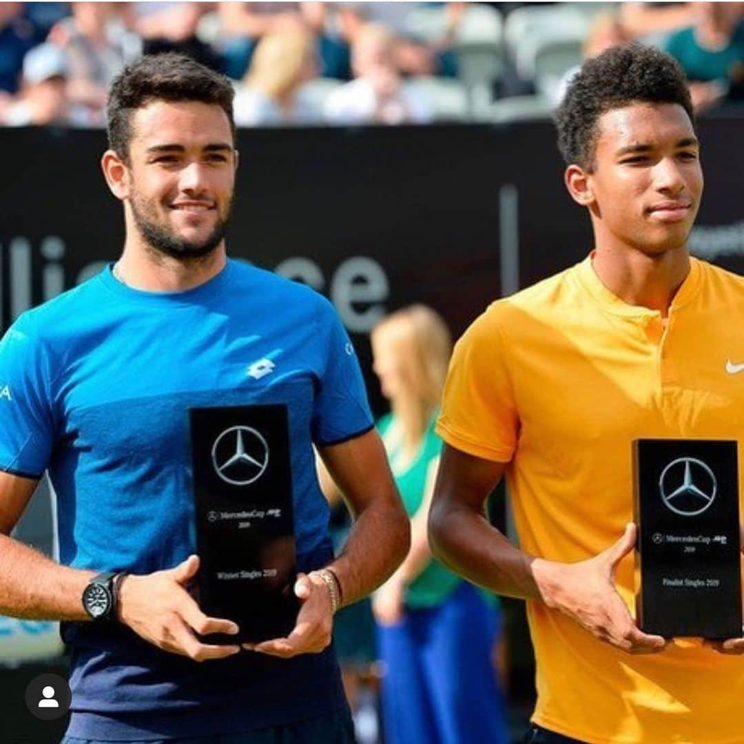 マッテオ・ベレッティーニさんのインスタグラム写真 - (マッテオ・ベレッティーニInstagram)「Amazing week in Stuttgart - Incredible third title - Outstanding opponent and future hero @felixaliassime - GRAZIE to my team and fans!  @mercedescup 📸 MercedesCup  #lacrimavinz #steve #🔨#mammdorcamine #guliscoach #bigteam #grazieB」6月17日 3時37分 - matberrettini