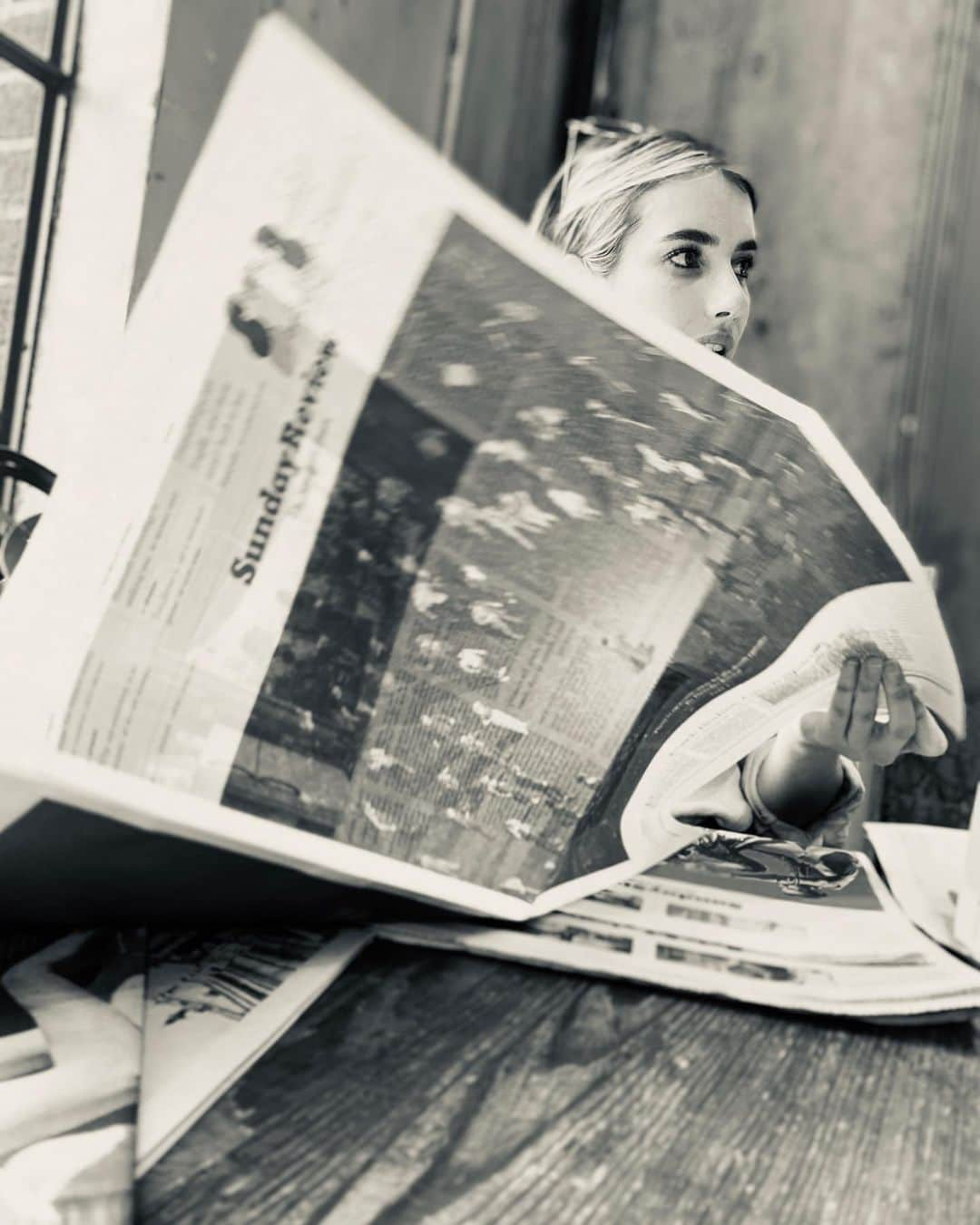 エマ・ロバーツさんのインスタグラム写真 - (エマ・ロバーツInstagram)「Week in review #sunday 🖤 ☕️」6月17日 2時14分 - emmaroberts