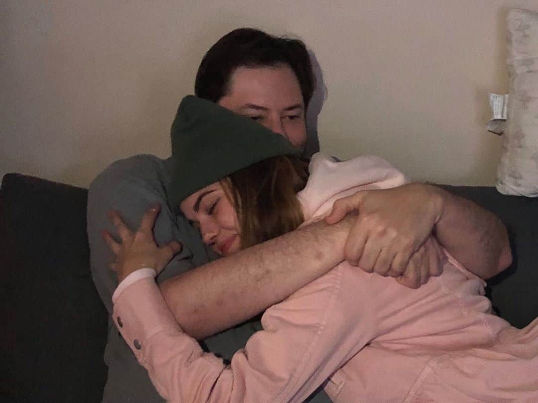 デビー・ライアンのインスタグラム：「🤴🏻🎣⚖️🏡🛒🗃💘👨‍👧」
